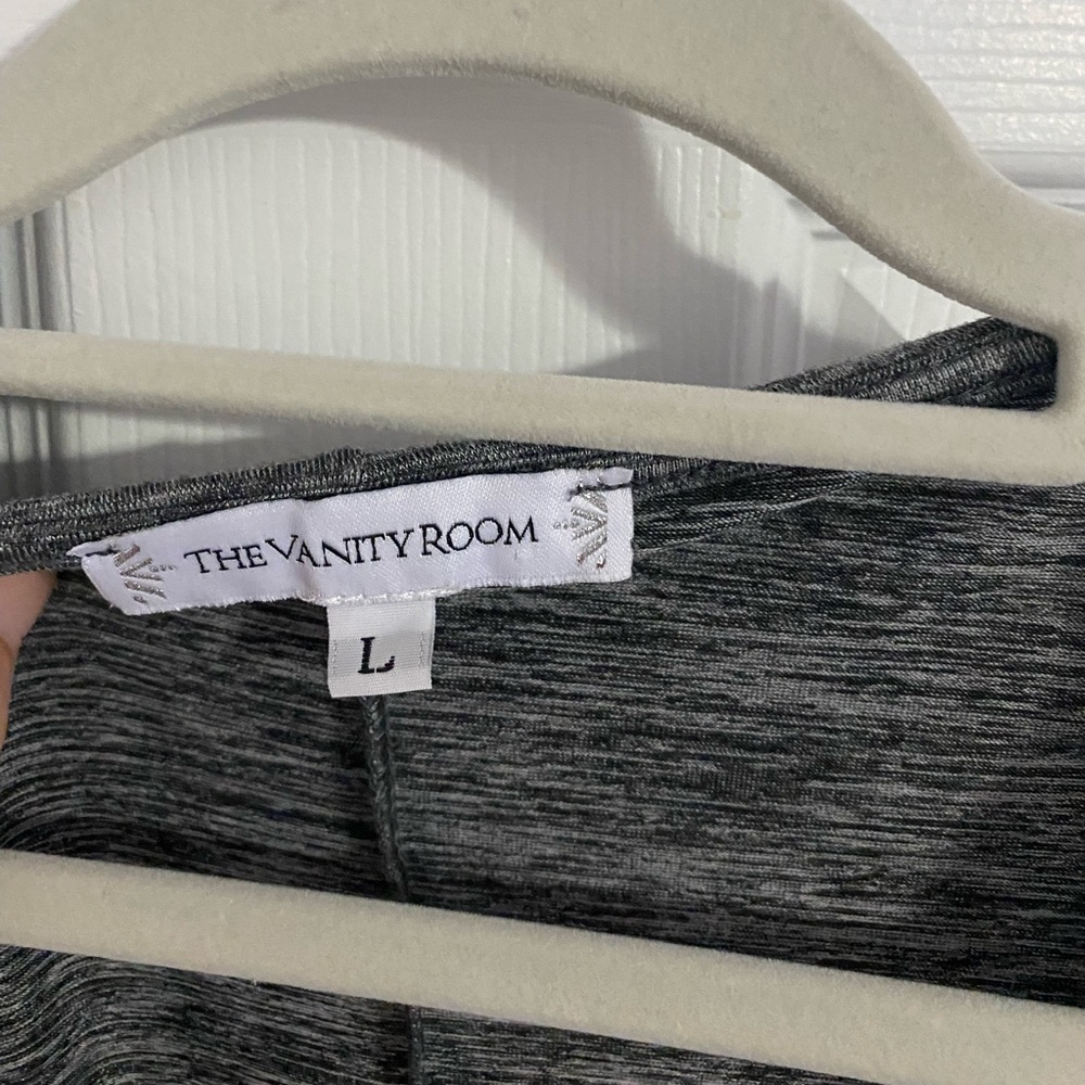Size Large form fitting grey dress - Picture 3 of 5